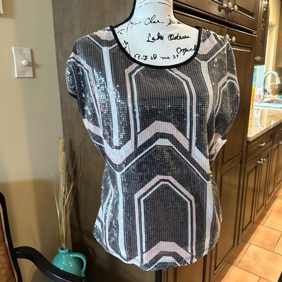 🌸💥💥NEW WITH TAG -NY&CO Sequin Blouse - NWT🌸💥💥 - Picture 8 of 8